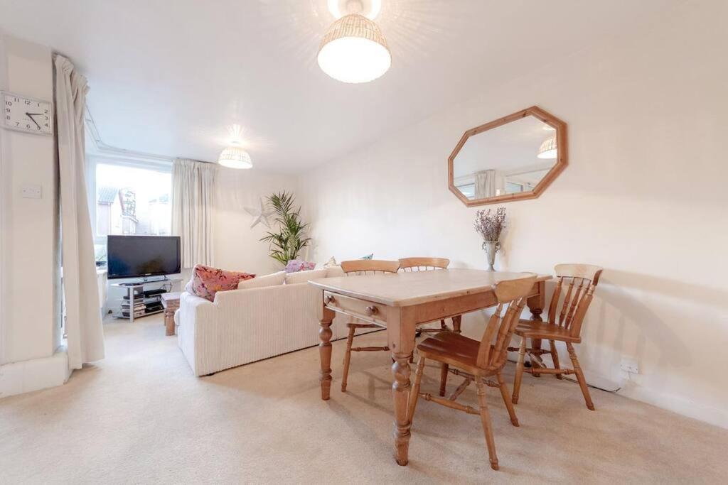 Spacious Two Double Bedroom Flat Londres Exterior foto