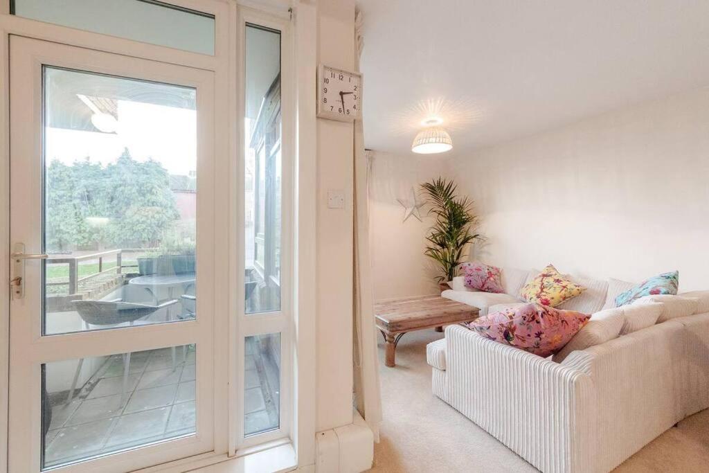 Spacious Two Double Bedroom Flat Londres Exterior foto